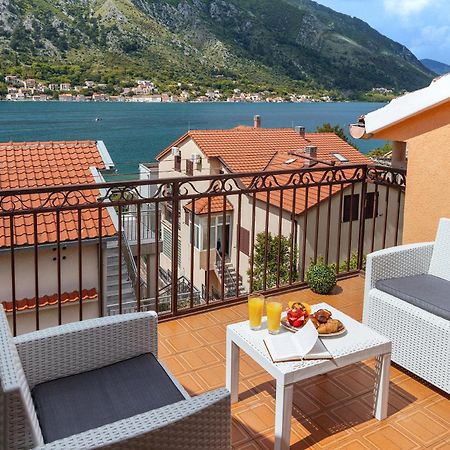 Apartment Busola Kotor Luaran gambar