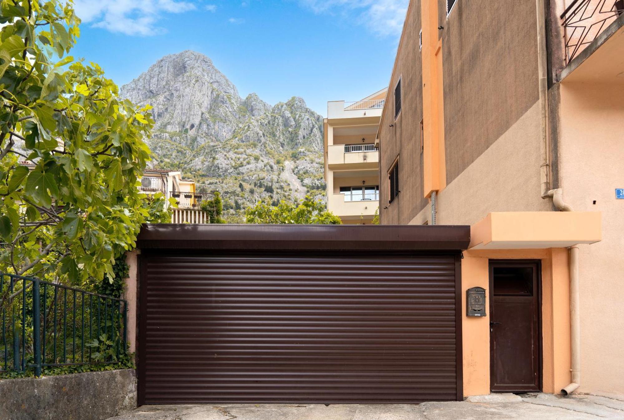 Apartment Busola Kotor Luaran gambar