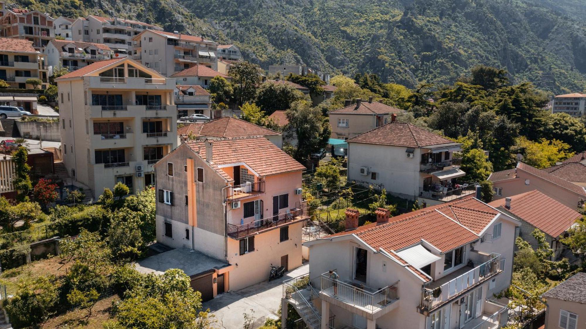 Apartment Busola Kotor Luaran gambar